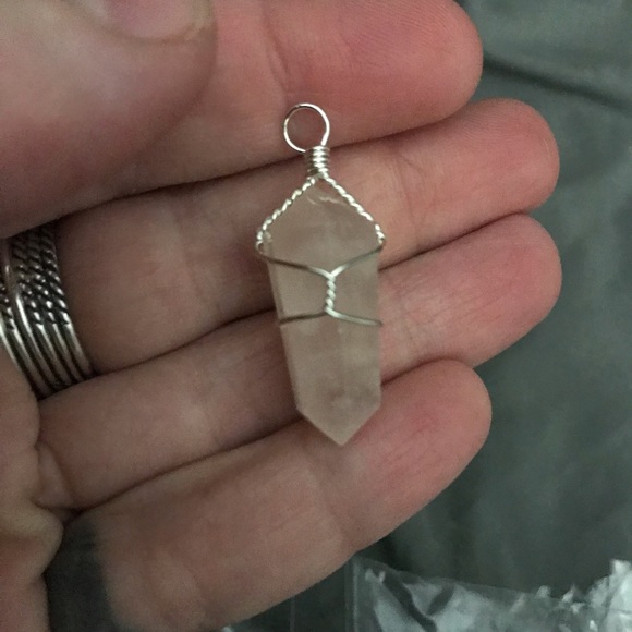 Wire wrapped rose quartz pendant - Picture 2 of 7